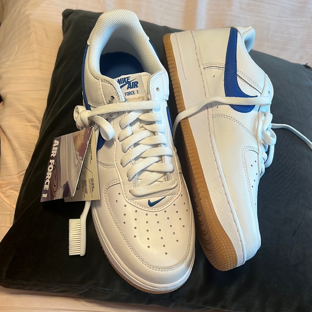 Selling brand new Air Force 1 Low Retro! Size 11- men